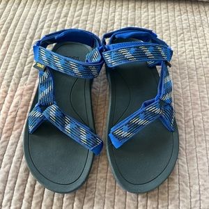 Youth Tevas
